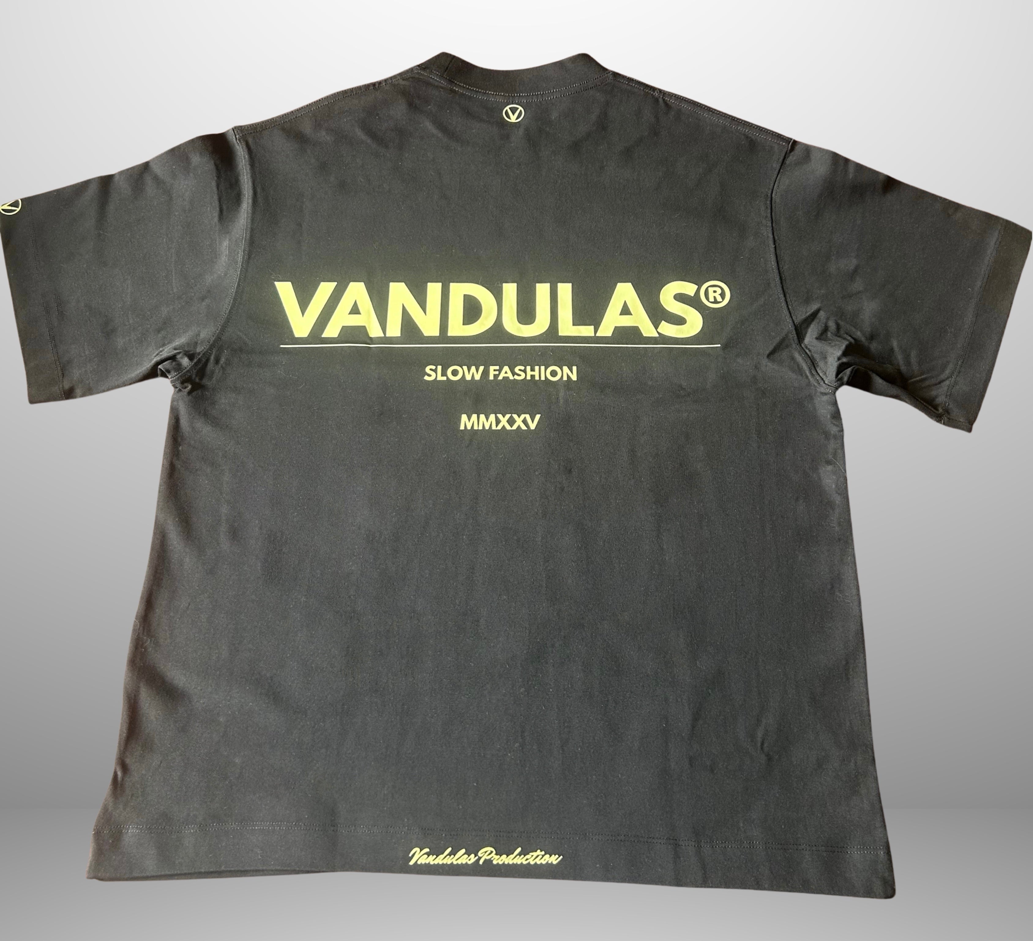 Vandulas® Core Logo Tee – Black/Cream